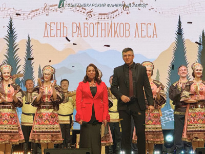 Торжественное празднование Дня работников леса на Сыктывкарском фанерном заводе